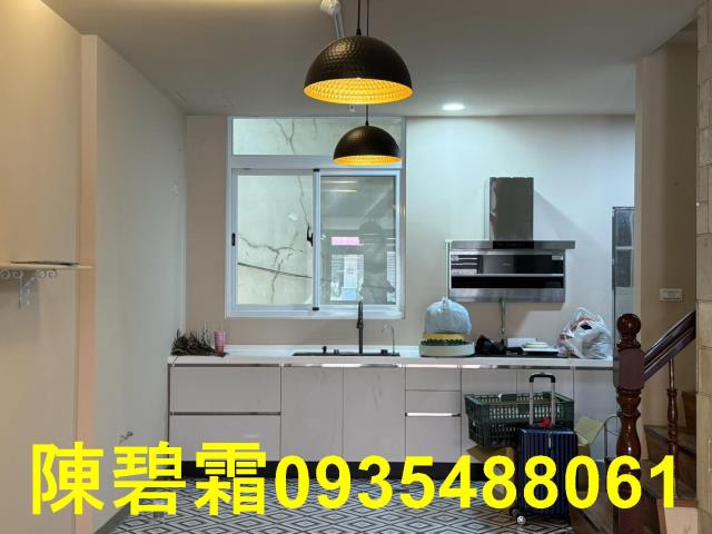 東區店面-8